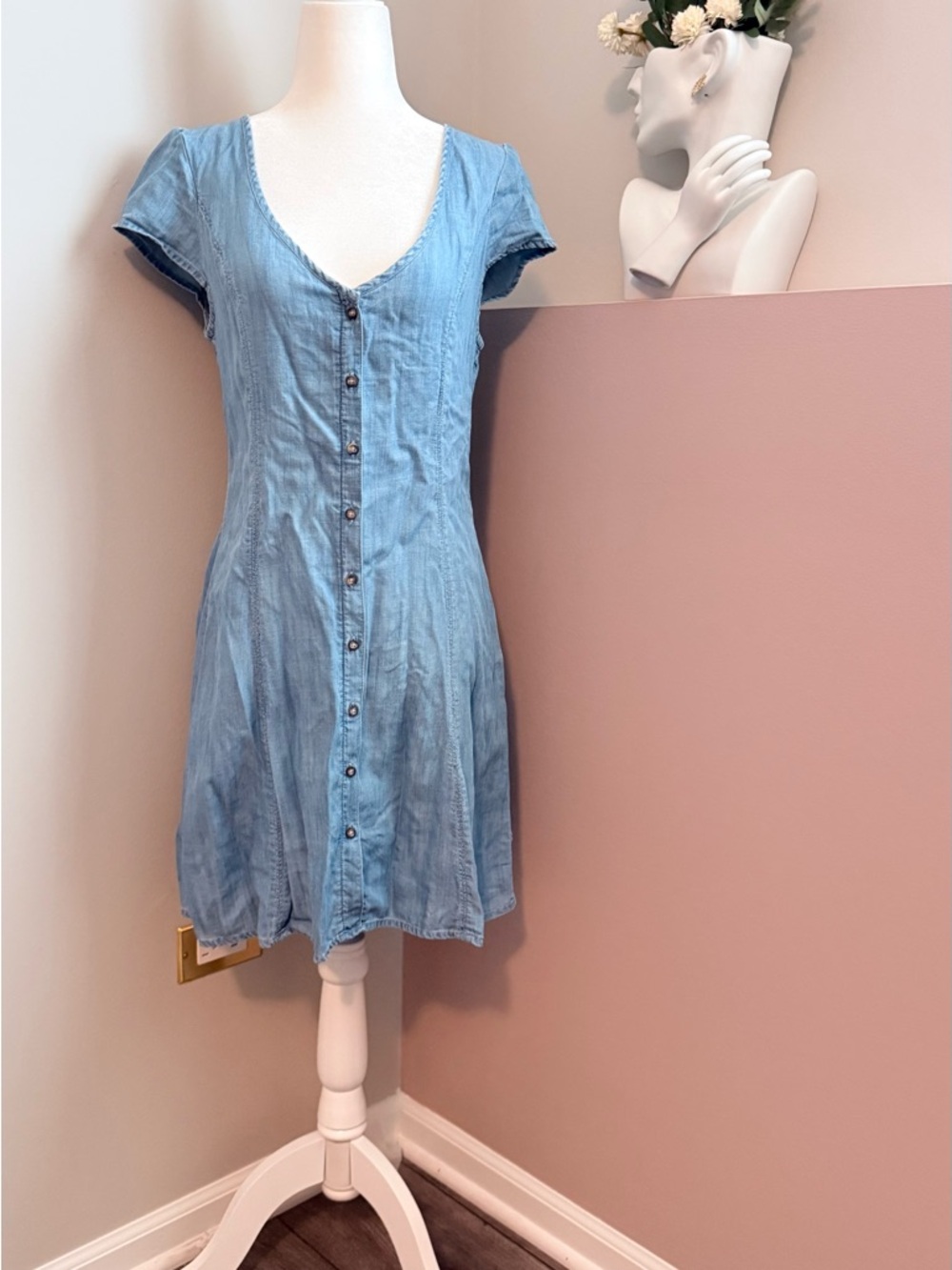 American Eagle Women’s Medium Light Blue Button-Front Women's Denim Summer Dress